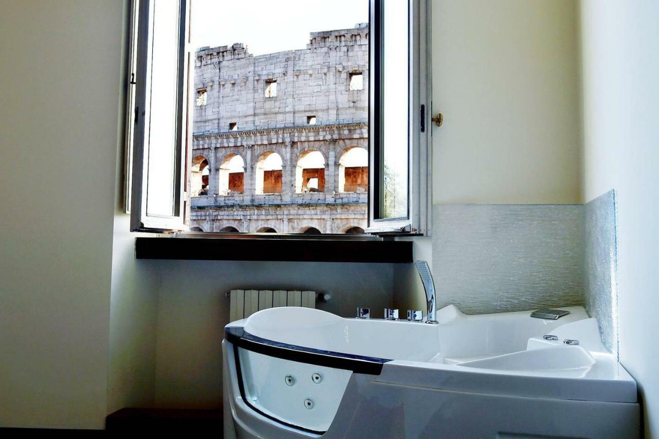 Jacuzzi In Front Of The Colosseum Ρώμη Εξωτερικό φωτογραφία