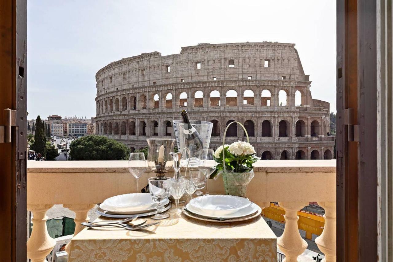 Jacuzzi In Front Of The Colosseum Ρώμη Εξωτερικό φωτογραφία